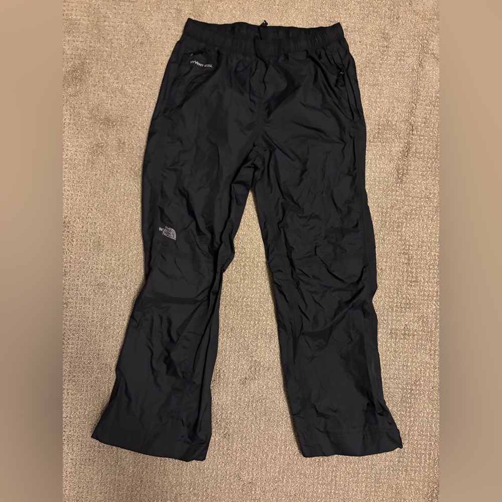 The North Face women’s  Black Hyvent 2.5L  Pants